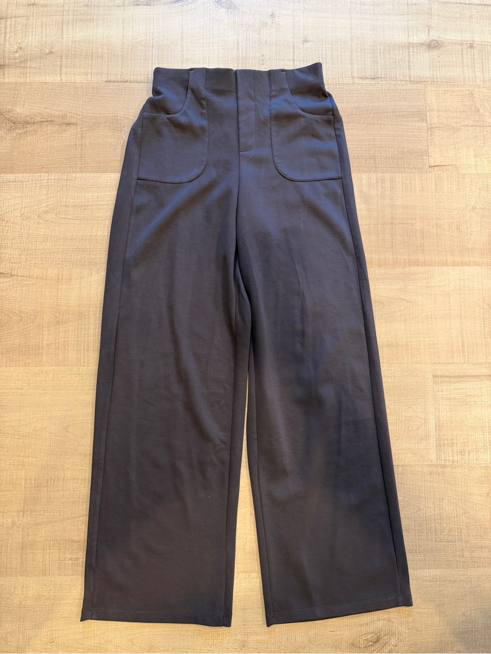 Halara Wide Legged Pant